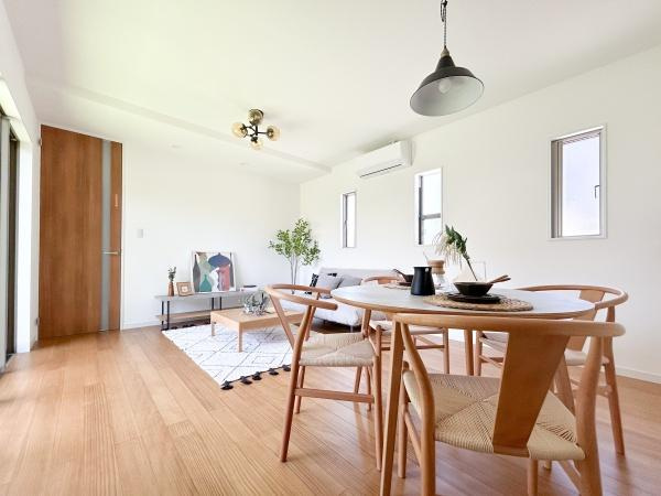 SR久原中央2号の居間・リビング