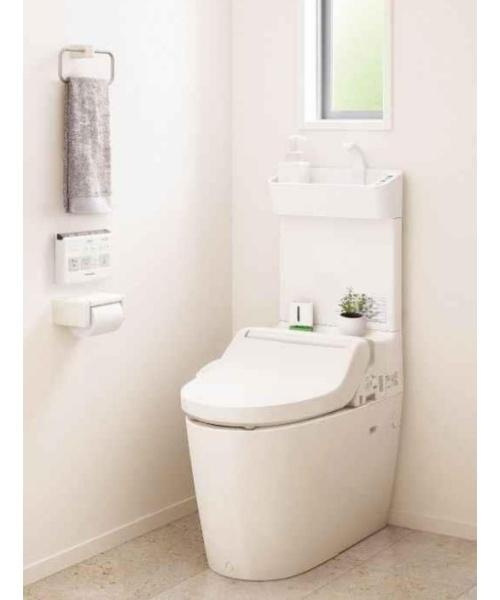 HT浜中　新築戸建のトイレ|白を基調とした清潔感のあるトイレ。トイレは各階のあるので、朝の混雑時にも安心です！
