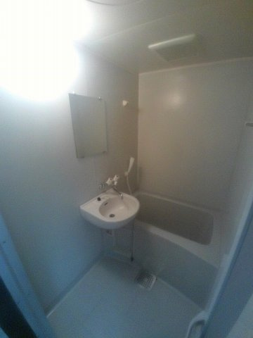 明光ハウスの浴室