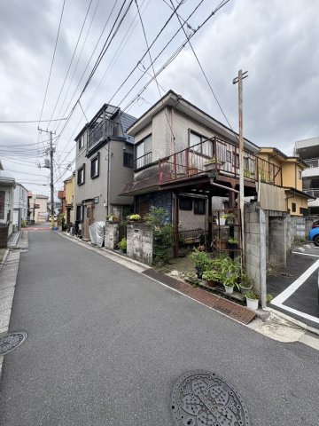 中野区南台3丁目・中古戸建の前面道路含む現地写真