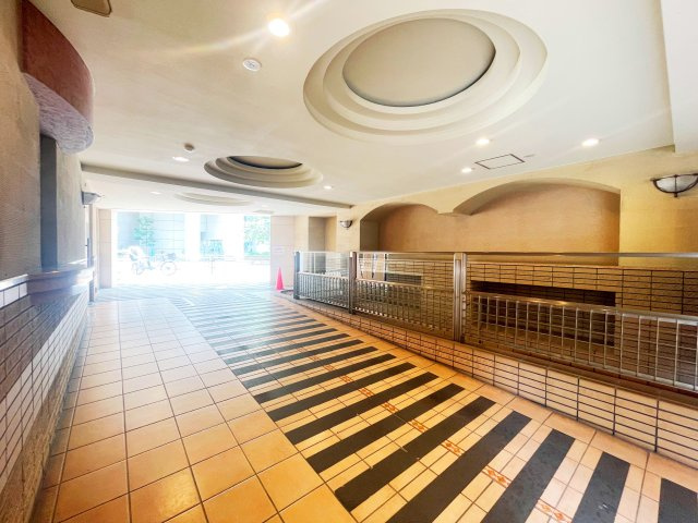 【エントランス】 | ジェイパーク上野アクシス