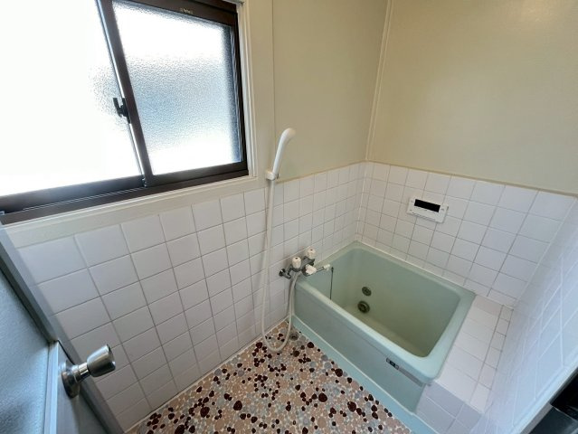 垂水区テラスハウスの浴室