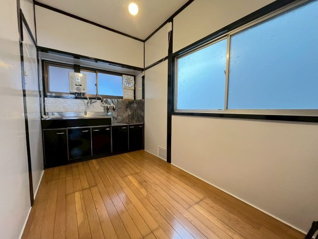 垂水区テラスハウスの居間・リビング