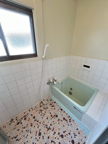 垂水区テラスハウスの浴室