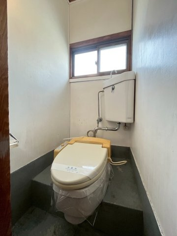 垂水区テラスハウスのトイレ