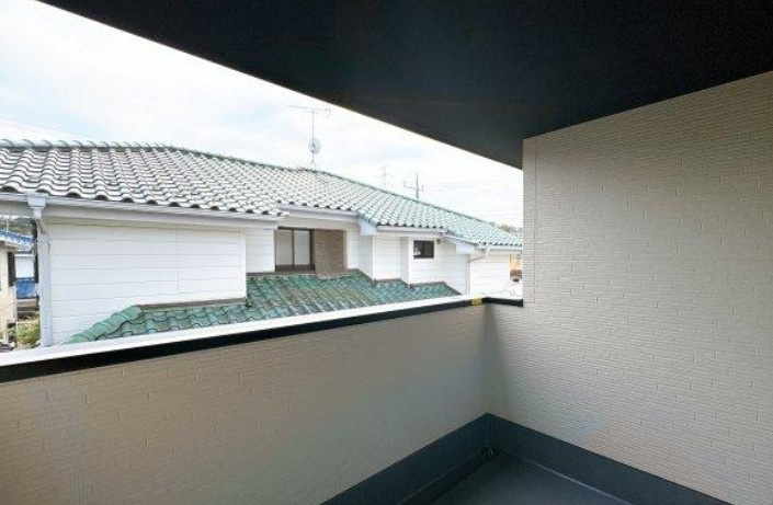 【新築】坂戸市西坂戸２期 全１棟のバルコニー|インナーバルコニーで急な雨の日も安心