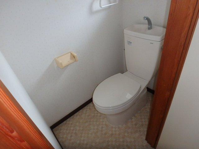 S0973R　ハイツ中新のトイレ|シンプルで使いやすいトイレです