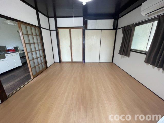 正樹ビルの居間・リビング