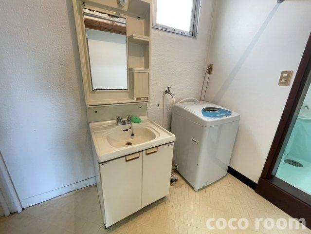 正樹ビルの独立洗面台