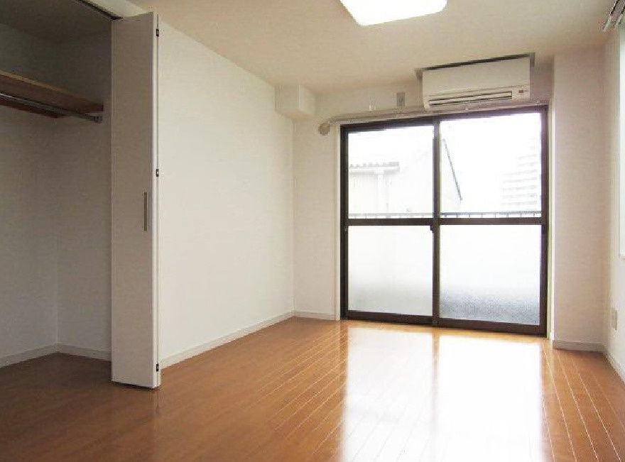 山一青木ステーツの居間・リビング