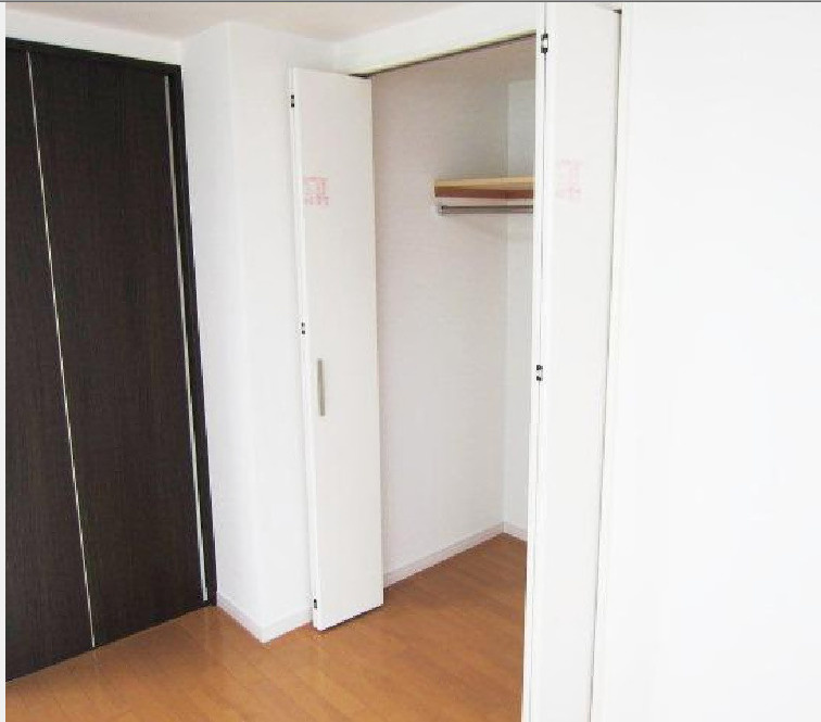 山一青木ステーツの収納