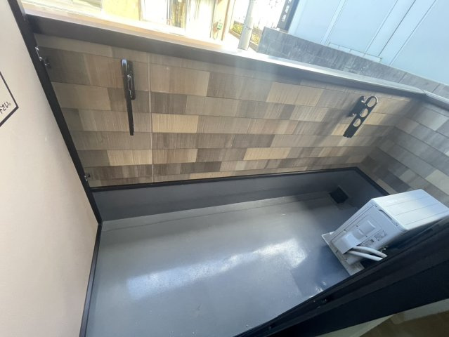 BASE青木のバルコニー|お洗濯にも便利なバルコニー付き