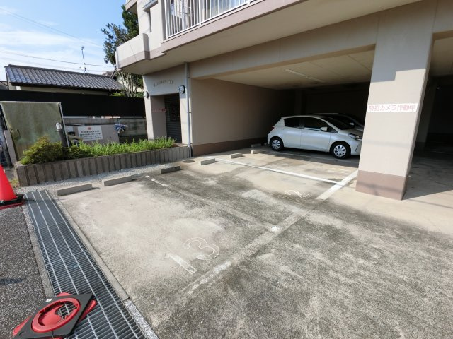 【駐車場】 | 現在空きなし