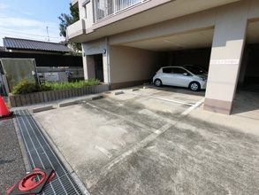 【駐車場】 | 現在空きなし