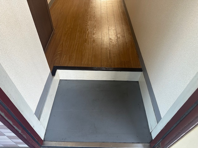 神田ハイツの玄関