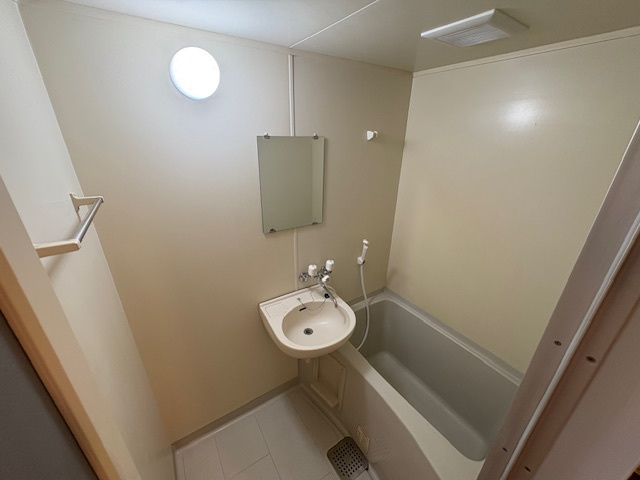 神田ハイツの浴室