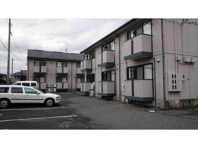 セジュール中央　A棟の駐車場