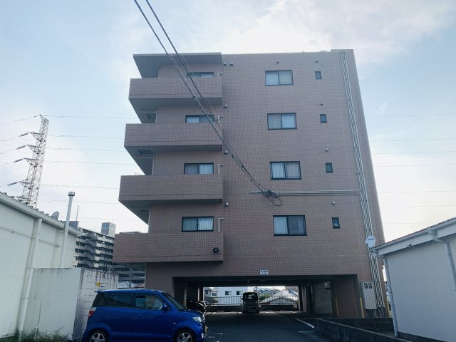 ロイヤルメゾン大橋Ⅰの外観