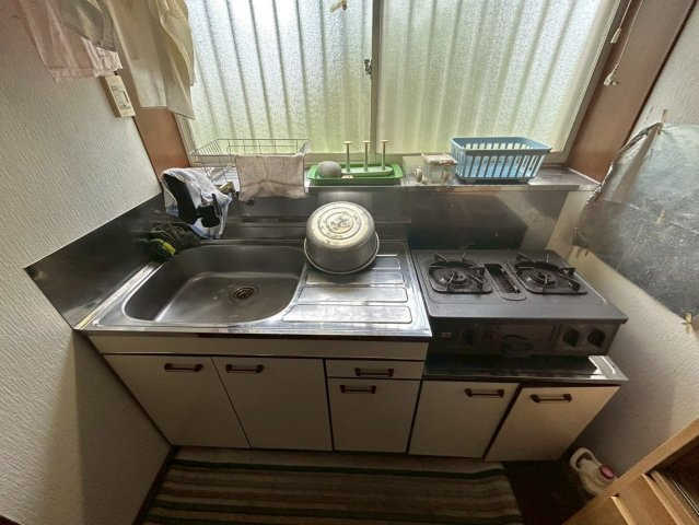 鉾田市上幡木　中古戸建のキッチン