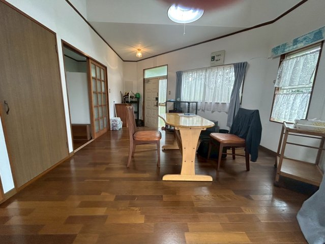 鉾田市上幡木　中古戸建の居間・リビング