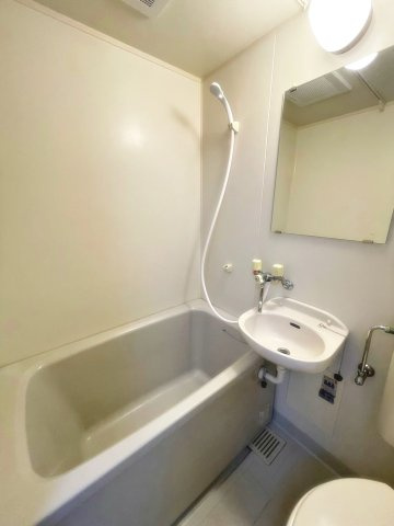 ローレルメゾンの浴室|お風呂で日々の疲れを落としましょう