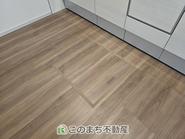 リガーレ宇都宮市東峰町2期の収納|床下収納は意外と容量があり、日常のストックにも大活躍です♪