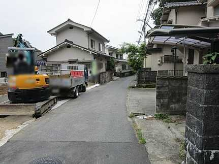 広島市安佐南区上安７丁目　新築一戸建て(全2棟)の前面道路含む現地写真
