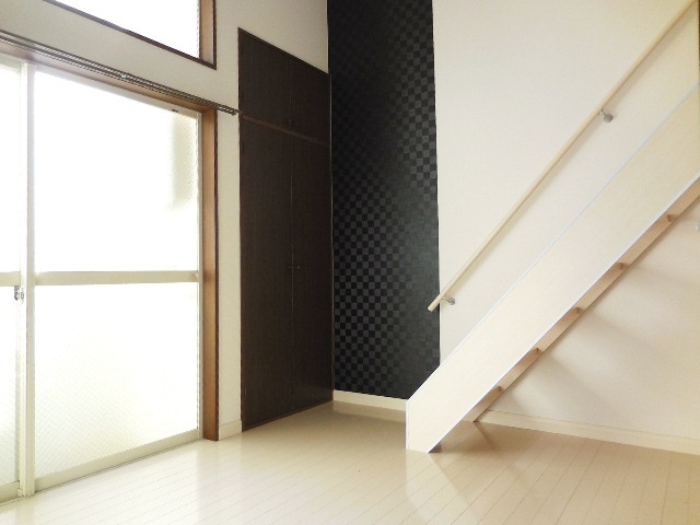 マキシム中央町【キャッシュバック対象物件】の洋室|広々とした洋室です
