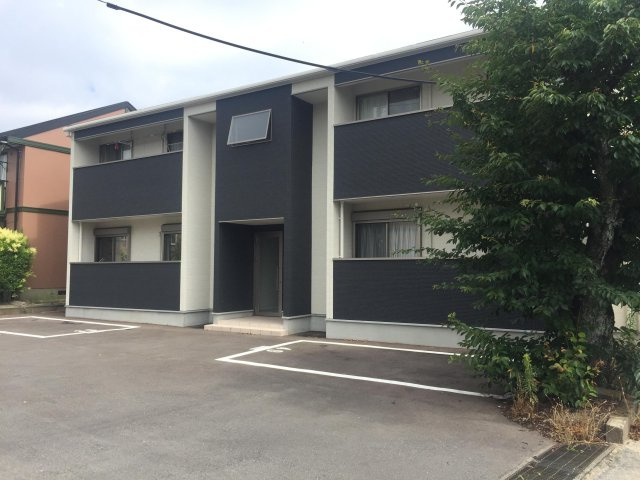 セレゾ室見河畔の外観