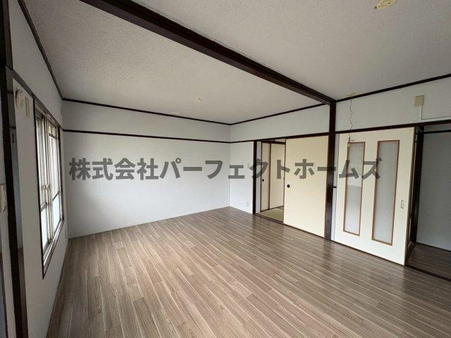 中宮第四住宅69号棟の居間・リビング|ゆったりとした居間です