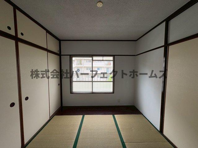 中宮第四住宅69号棟の和室|柔らかい畳が心地よい和室