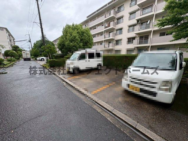 中宮第四住宅69号棟の駐車場|駐車場完備です