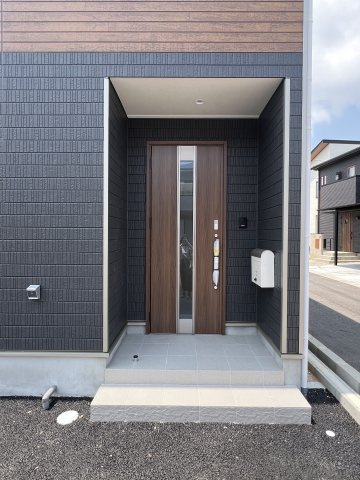 高浜市小池町第2　全5棟　1号棟のエントランス