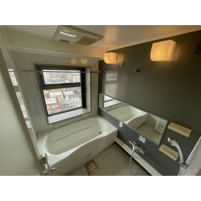 ラクレイス西新のロビー