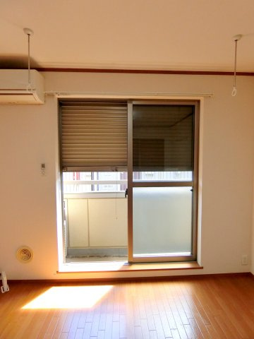 メゾン　アレックスの居間・リビング|★防犯シャッター★