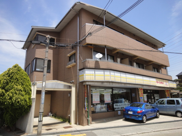 バイオレットキャッスルイン宝塚の外観|外観は落ち着いています