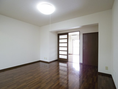 【居間・リビング】 | ソシア藤沢 | 【反転タイプ参考写真】