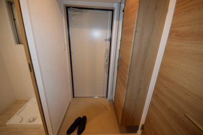 【玄関】 |  LIFEFIELD曰佐 | ※同ハウスメーカー施工の類似物件参考写真です