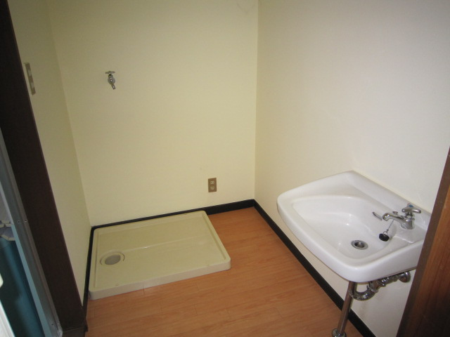 第一小島ハイツ1号棟の洗面所