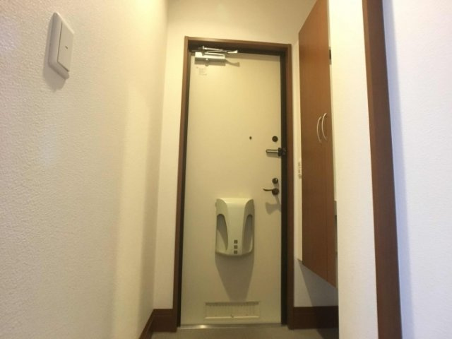 ロイヤル ローサの玄関|玄関