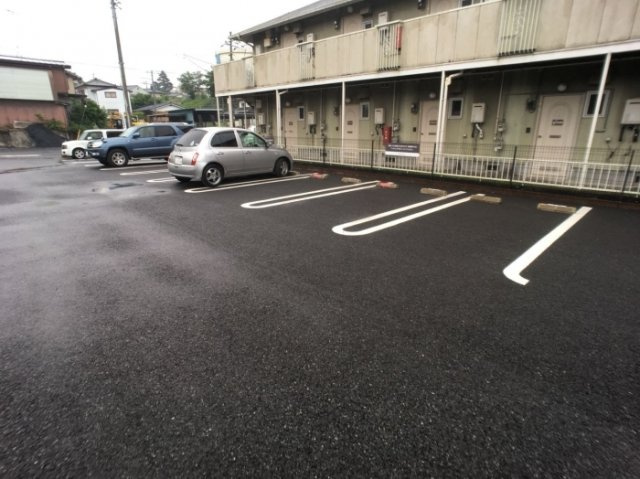 ロイヤル ローサの駐車場|駐車場