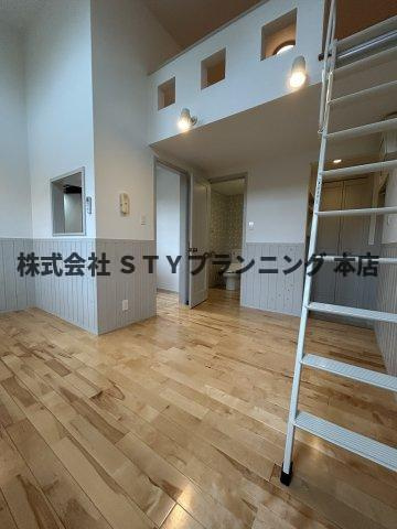 仲介手数料０円！ロフト壱番館の居間・リビング