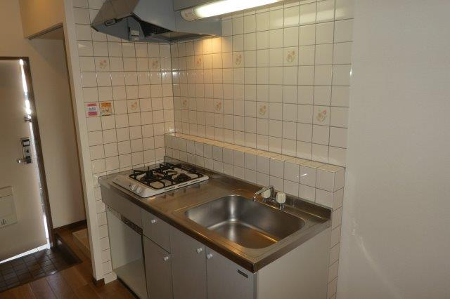 エポックハシマⅠのキッチン|2口ガスコンロ付きシステムキッチン