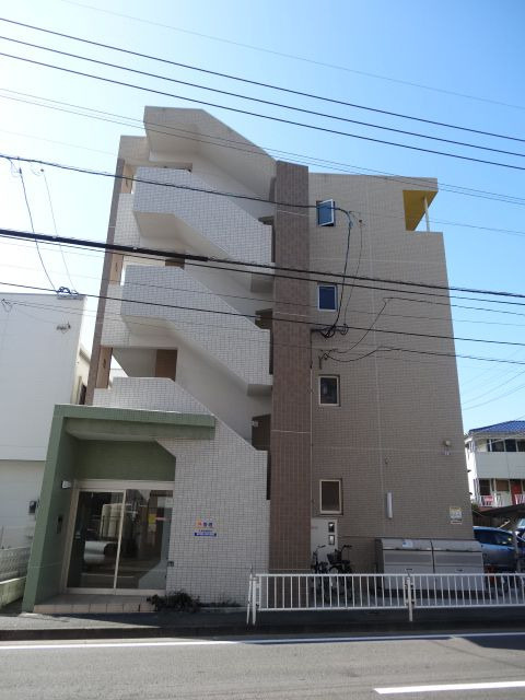 ローリエ西新南の外観