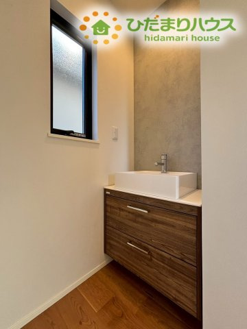 鴻巣市宮前　新築一戸建て　セレクト花水木鴻巣・宮前　A号棟の独立洗面台
