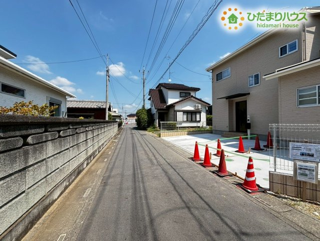 鴻巣市宮前　新築一戸建て　セレクト花水木鴻巣・宮前　A号棟の前面道路含む現地写真