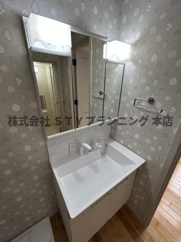 仲介手数料０円！ロフト壱番館の独立洗面台