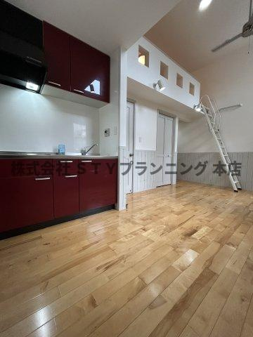 仲介手数料０円！ロフト壱番館の居間・リビング