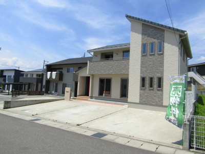 【駐車場】 | 中古戸建　甲斐市下今井 | カースペースがあります