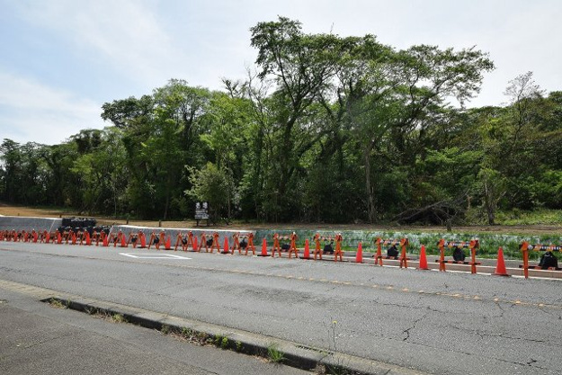 【外観】 | 伊東市富戸　売地 | 国道135号線に面する、事業向きの立地です。